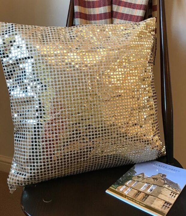 gold-sequin-cushion-cover