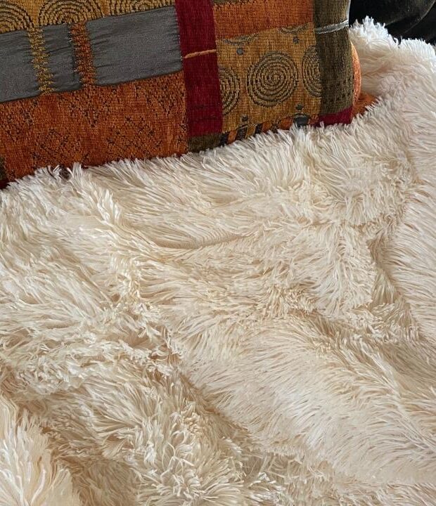 cream-faux-fur-throw-blanket