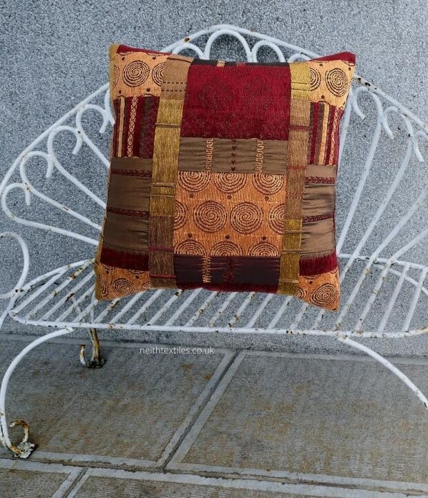 red-patchwork-kilim-cushion
